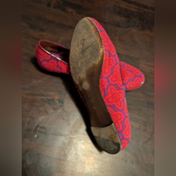 Tory Burch Cayley Chandra Red Patterned Loafers w/ Bow, Women's 8 - Picture 6 of 9